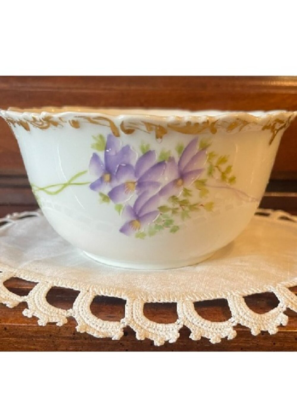 Antique Porcelain Scalloped T&V Trinket or Berry Bowl (Pre-1907)